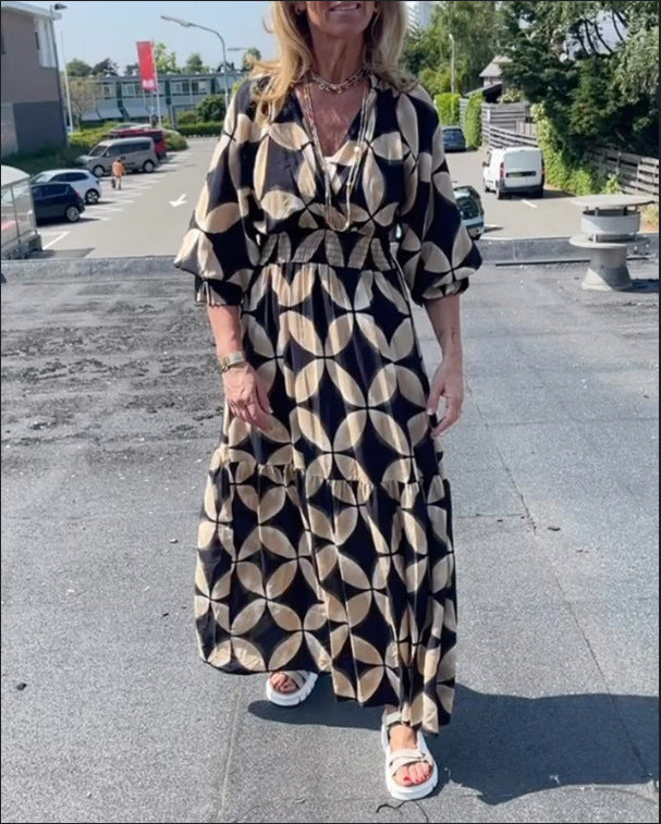 Damen nan Maxikleid mit geometrischem Alloverprint, smockierter Taille und Volantstufen Echo Archiv