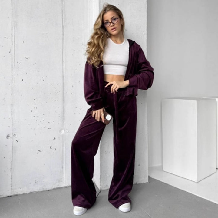 Damen weicher Velours Zweiteiler mit Kapuzenjacke und weiter Jogginghose – Élanora