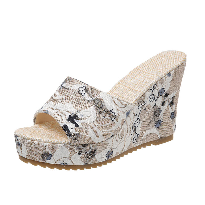 Damen nan Keilabsatzpantolette mit floralem Jacquardstoff und Plateau Echo Archiv