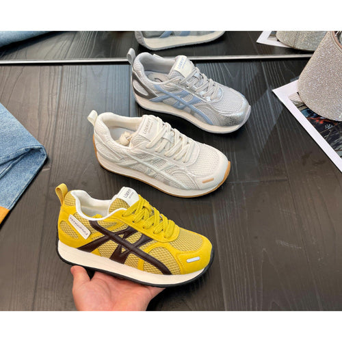 Damen Sportliche Sneakers mit atmungsaktiven Mesh-Details und rutschfestem Profil Echo Archiv