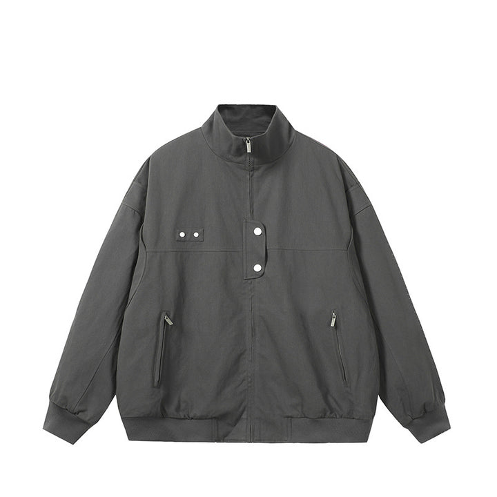 Herren modische Steppjacke mit hohem Kragen und seitlichen Reißverschlusstaschen Echoarchiv