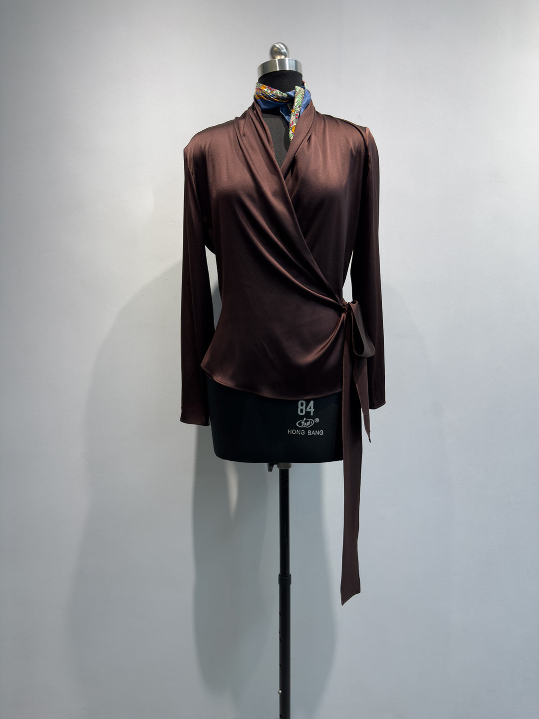 Damen Elegante Wickelbluse Echoarchiv