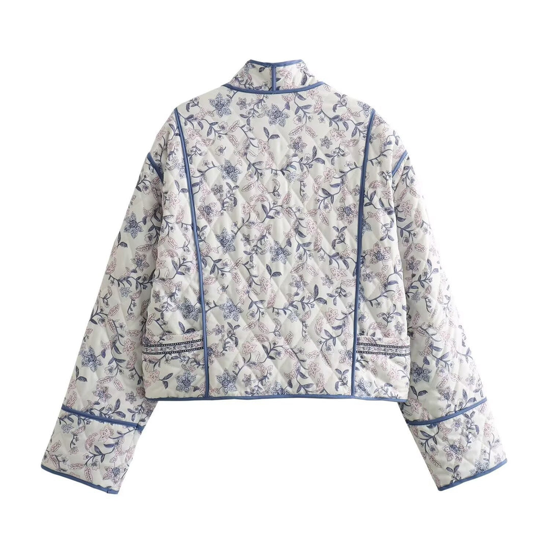 Damen gesteppte Kimono-Jacke mit floralem Allover‑Muster und kontrastierender Paspelierung Echo Archiv