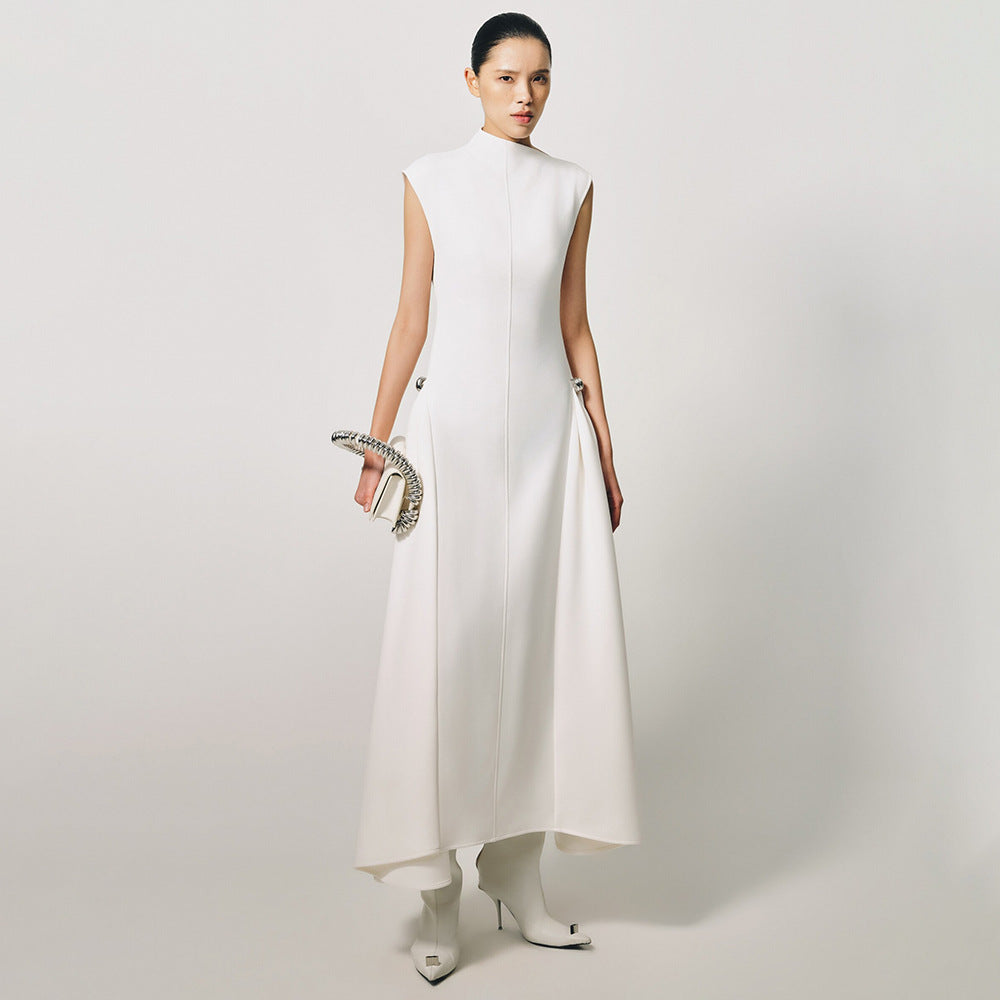 Damen elegantes bodenlanges Kleid mit außergewöhnlichem Kragen und innovativer Silhouette Echo Archiv