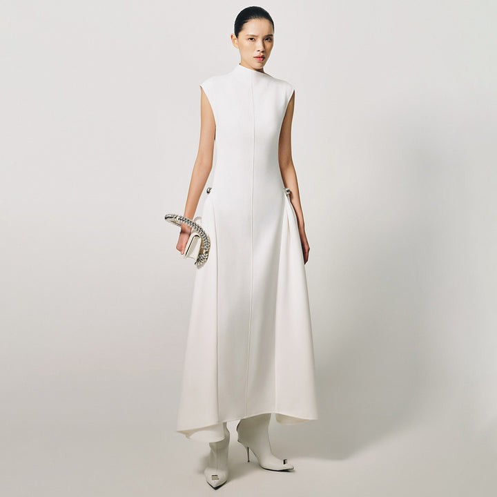 Damen elegantes bodenlanges Kleid mit außergewöhnlichem Kragen und innovativer Silhouette Echo Archiv