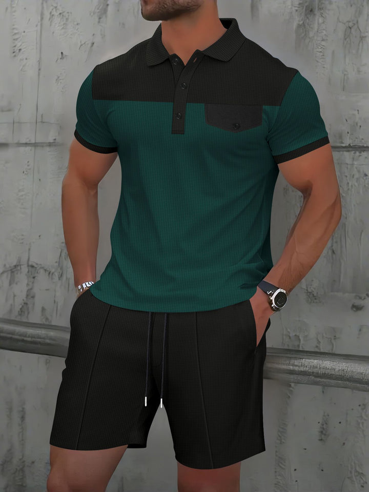 Herren modisches Kurzarm-Polo mit strukturiertem Design und Brusttasche Echoarchiv