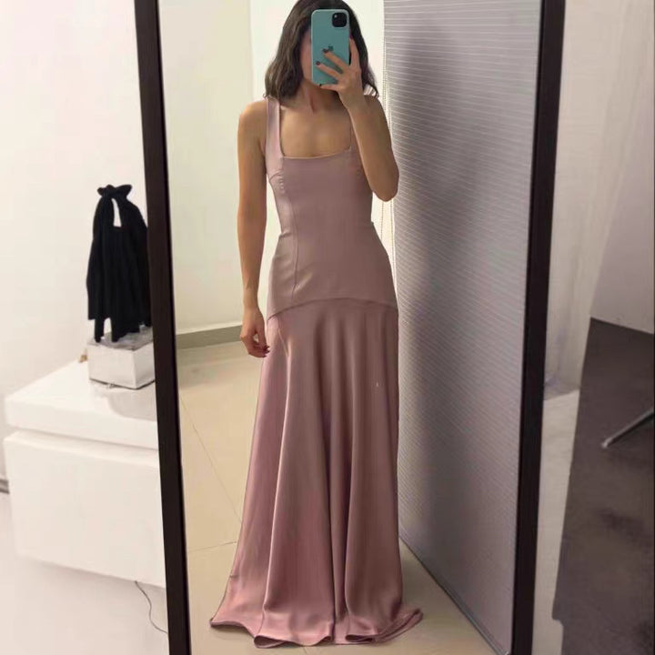 Damen elegantes Kleid mit figurformendem Schnitt und elegantem Reißverschluss Echo Archiv