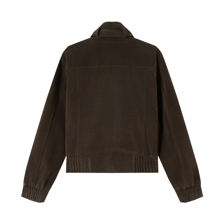 Herren Kurzblouson aus Veloursoptik mit Funnelkragen, Cargo‑Pattentaschen und Zierkreuz-Applikation Echoarchiv
