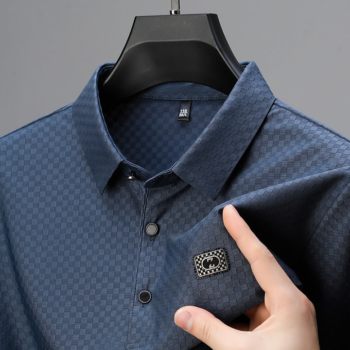 Herren elegantes Poloshirt mit strukturierter Oberfläche und praktischen Details Echoarchiv