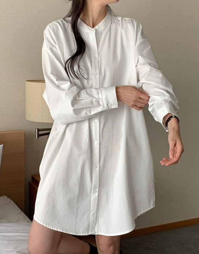 Damen Weites Baumwoll-Hemdblusenkleid mit Stehkragen, Oversize-Schnitt und gerundetem Saum – Lunéa