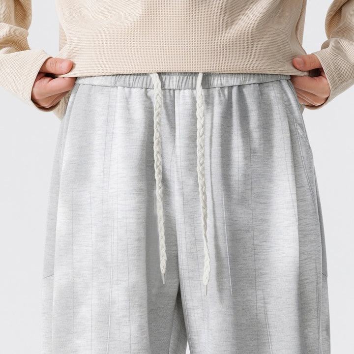 Herren Extraweite Relax-Freizeithose aus French-Terry mit Tunnelzug, Bügelfalten & Oversize-Bein Echoarchiv