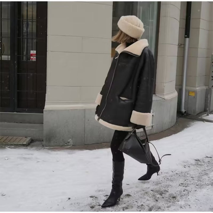 Damen nan oversized Aviator‑Blouson aus veganem Lederimitat mit Teddyfutter und verdecktem Reißverschluss Echo Archiv