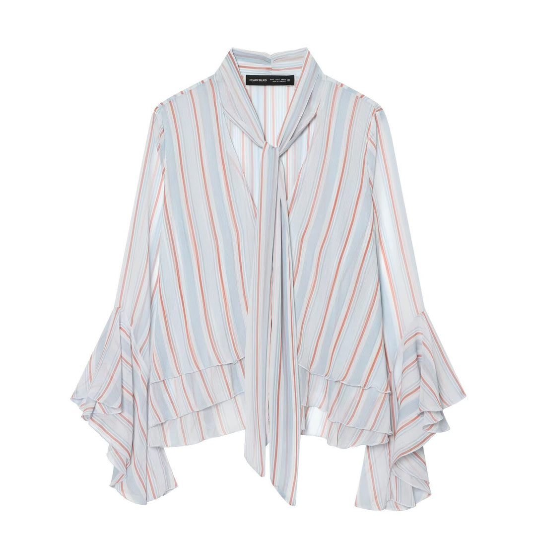 Damen Leichte Chiffonbluse mit Schluppe, Volant-Saum und ausgestellten Trompetenärmeln Echo Archiv