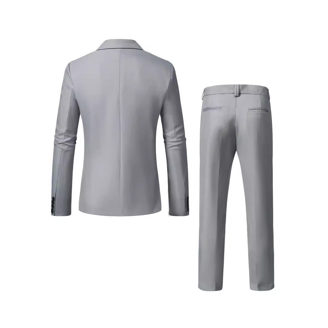 Herren elegantes Anzugset mit modernem Schnitt und feinem Material Echoarchiv