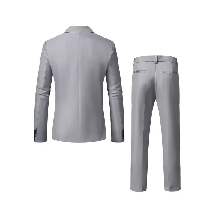 Herren elegantes Anzugset mit modernem Schnitt und feinem Material Echoarchiv