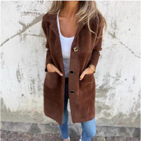 Damen Teddy-Mantel mit Oversize-Kragen, dekorativen Knöpfen und Eingrifftaschen – Montévia