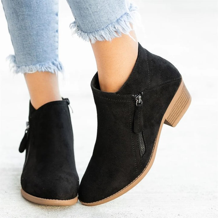 Damen Ankle-Boots aus Velourslederoptik mit seitlichem Zipper und mittelhohem Blockabsatz – Varelle