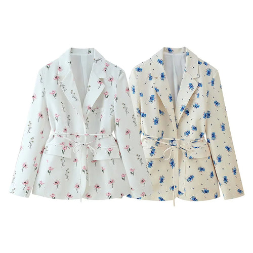 Damen floraler Blazerjacke mit Bindegürtel, Pattentaschen und Schalkragen – Valéne