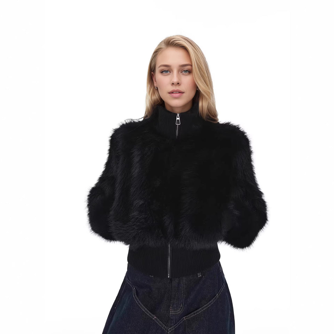Damen Kurze Kunstpelz-Bomberjacke mit kastiger Silhouette und Zipper-Detail Echo Archiv