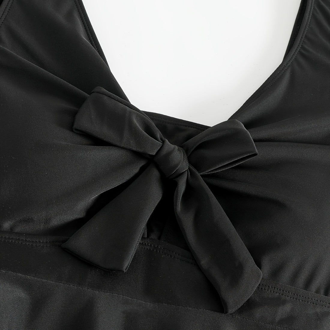 Damen figurbetonter Badeanzug mit elegantem Rüschendesign – Maréssa