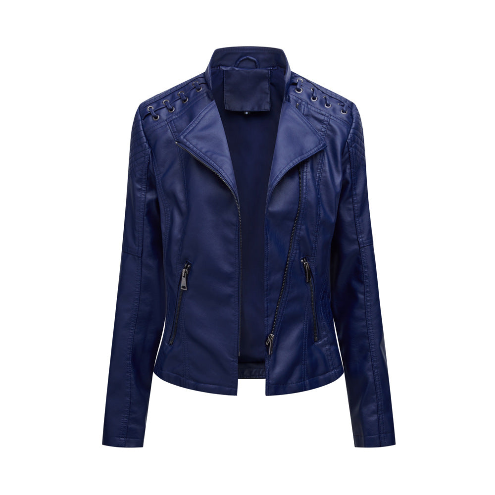 Damen nan kurze Bikerjacke aus Kunstleder mit dekorativen Ösenschnürungen an den Schultern Echo Archiv