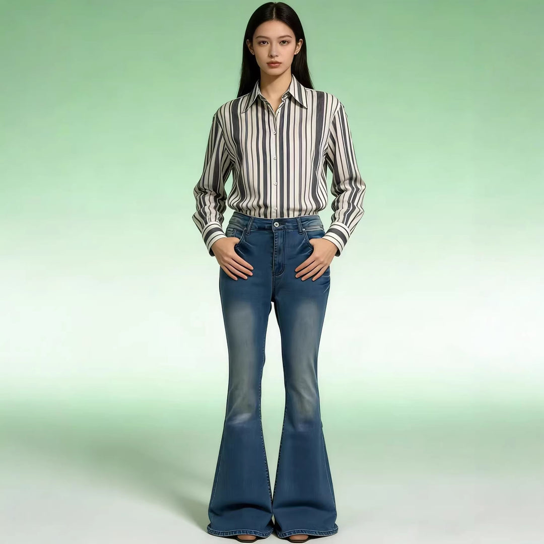 Damen Hoch geschnittene Flared Jeans mit eleganter Silhouette Echo Archiv