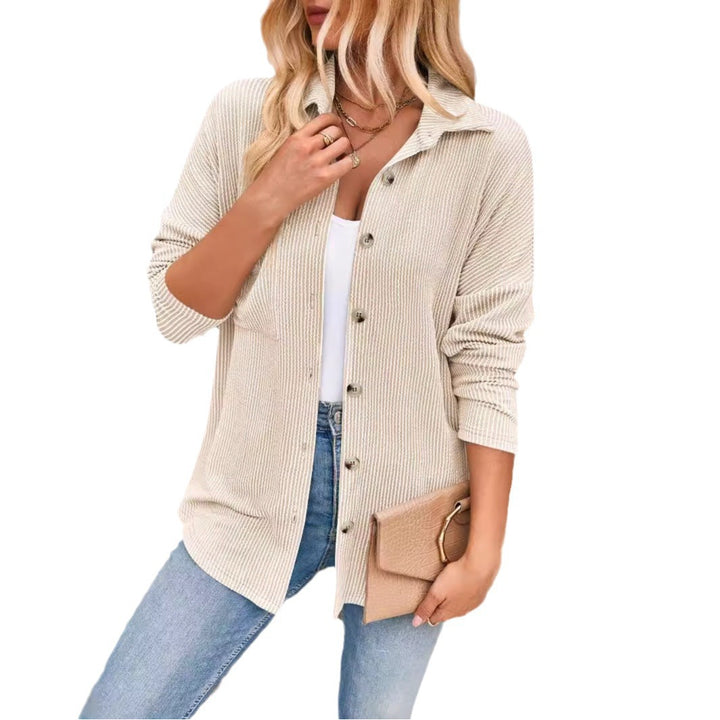 Damen Gerippte Oversize-Hemdjacke mit durchgehender Knopfleiste und Hemdkragen Echoarchiv