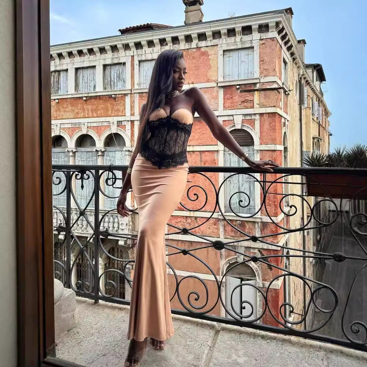 Damen Abendkleid mit elegantem Bustier und floralem Spitzenoberteil Echo Archiv