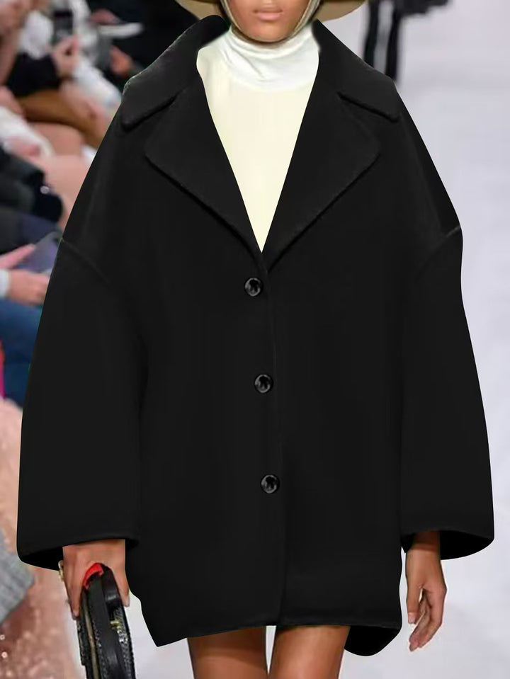 Damen Oversize-Kurzmantel mit weitem Revers und Knopfverschluss – Montévia