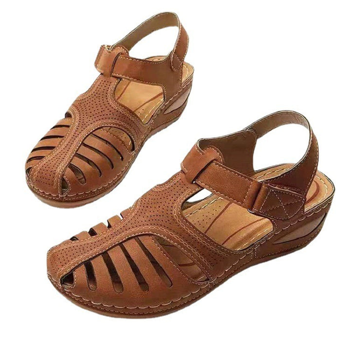 Damen Bequeme orthopädische Sandalette mit geschlossener Zehenpartie und verstellbarem Klettverschluss – Sorelia