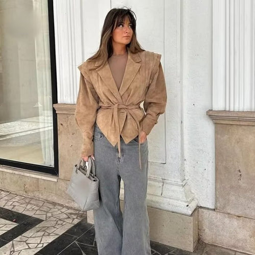Damen nan taillierte Veloursoptik Blazerjacke mit Bindegürtel, betonter Schulter und gemusterter Innenfütterung Echo Archiv