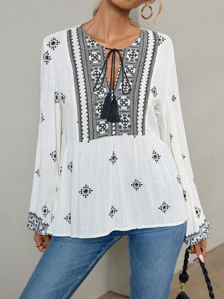 Damen Bestickte Boho-Tunika-Bluse mit Quastenbändern und stufigem Saum Echo Archiv