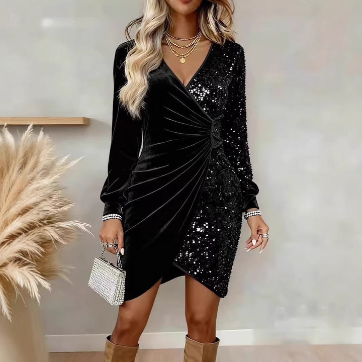 Damen Glamouröses Wickelkleid mit Pailletten und schimmernden Details Echo Archiv