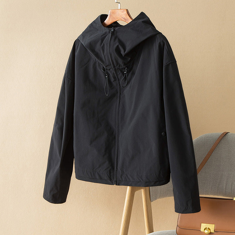 Damen Leichte Kapuzenjacke mit Boxy‑Silhouette und Kordelzug Echo Archiv