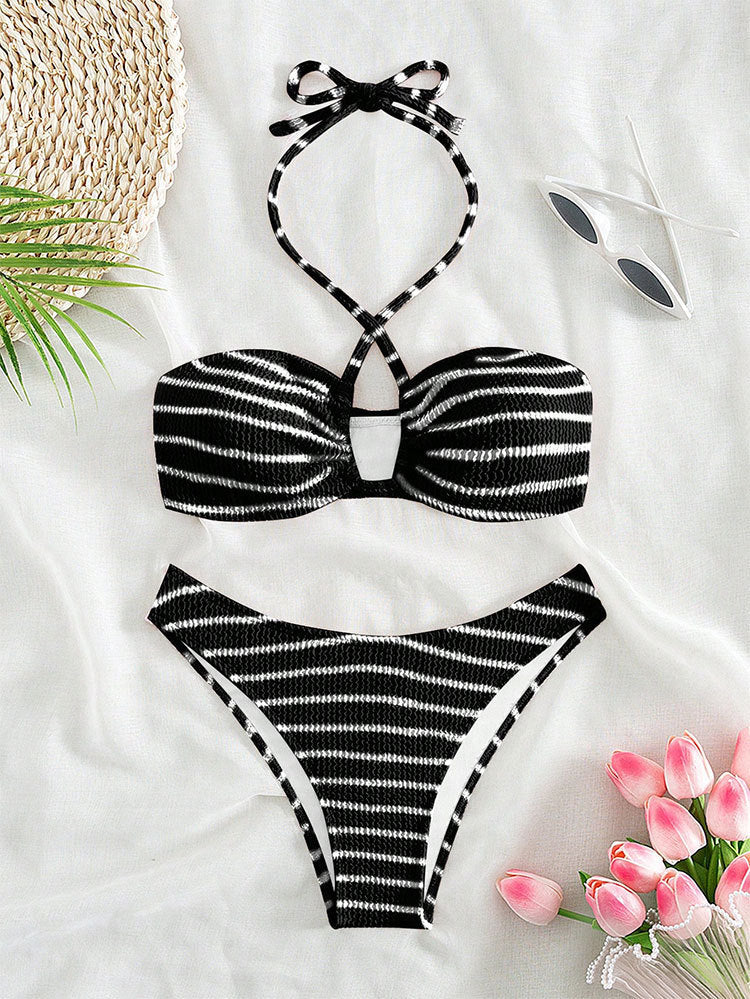 Damen Bandeau-Bikini mit stilvollem Streifendesign Echo Archiv