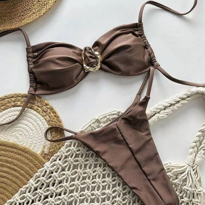 Damen Bikinis mit dekorativem Accessoire Echo Archiv
