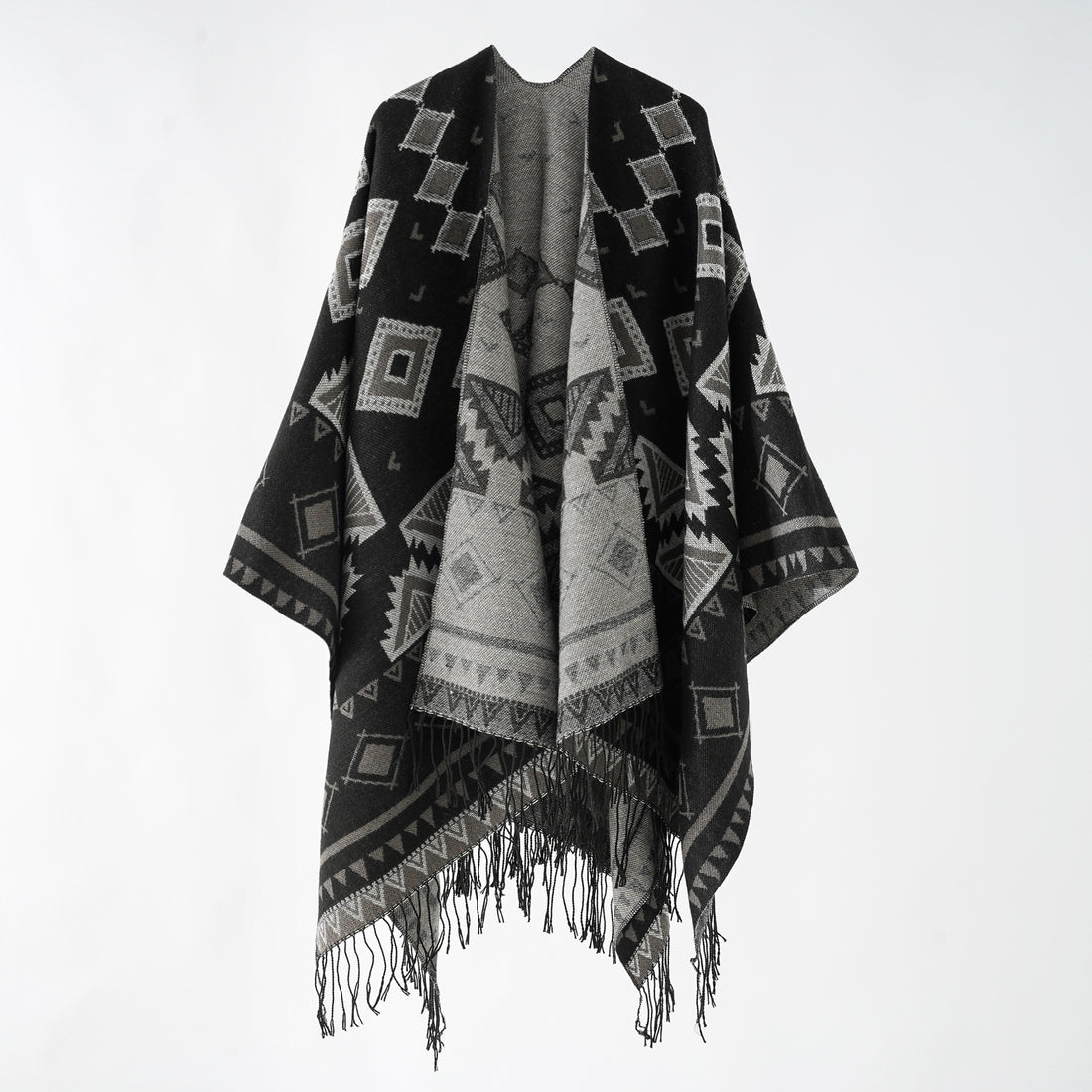 Damen Weichfallender Jacquard-Umhang im Ruana-Stil mit Fransen – Montévia