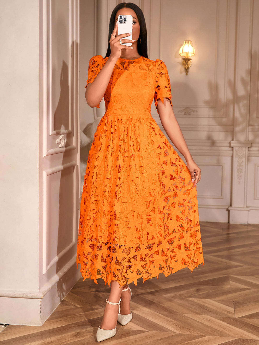 Damen Spitzen-Maxikleid mit floralem Design Echo Archiv