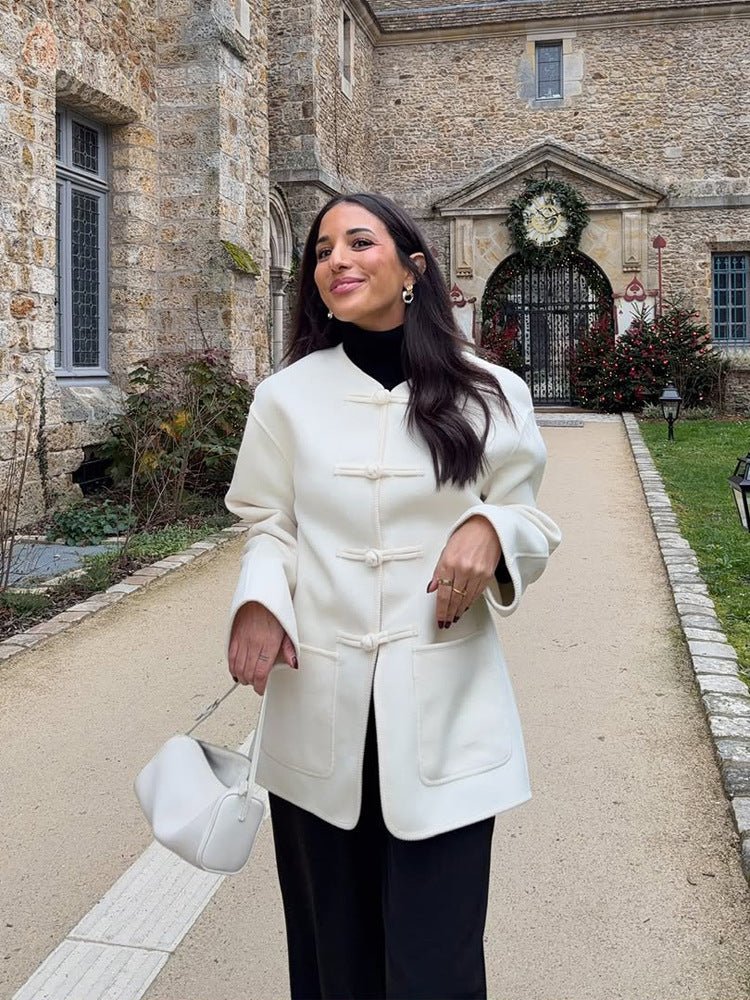 Damen Kurzmantel mit chinesischen Knebelverschlüssen, Oversize-Ärmeln und aufgesetzten Taschen Echoarchiv