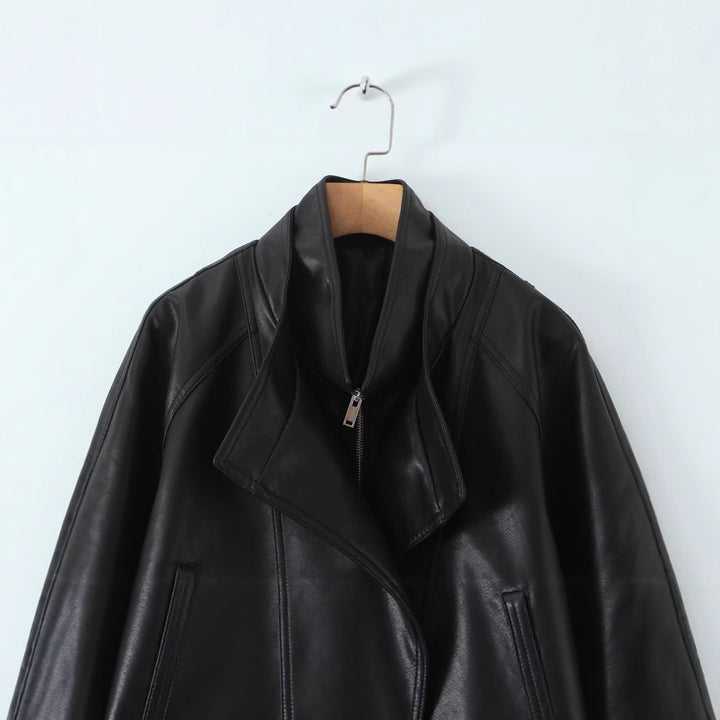 Damen Oversized Kunstlederjacke mit hohem Stehkragen und doppelreihiger Knopfleiste Echo Archiv