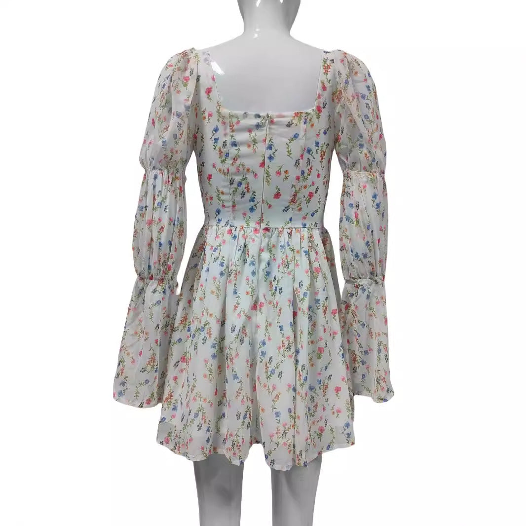 Damen Sommerliches Chiffon-Minikleid mit quadratischem Ausschnitt, Puffärmeln und taillierter Empire-Linie Echoarchiv