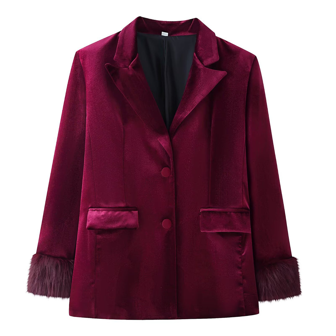 Damen Taillierter Samt-Blazer mit Kunstfellmanschetten und Pattentaschen Echo Archiv
