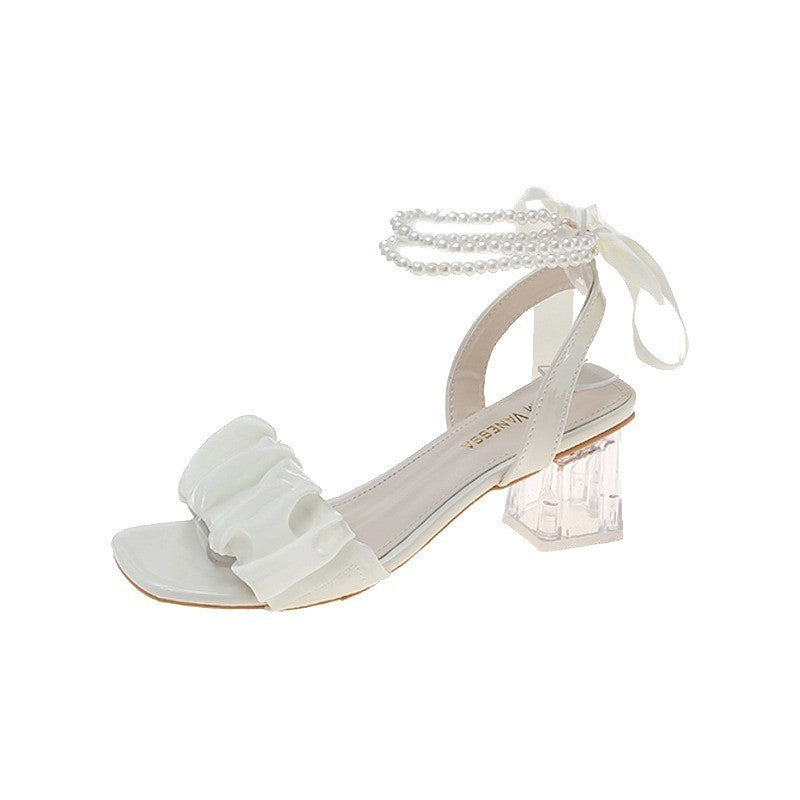 Damen Offene Riemchensandalen mit Perlenbesatz, Rüschenfront und transparentem Blockabsatz Echo Archiv