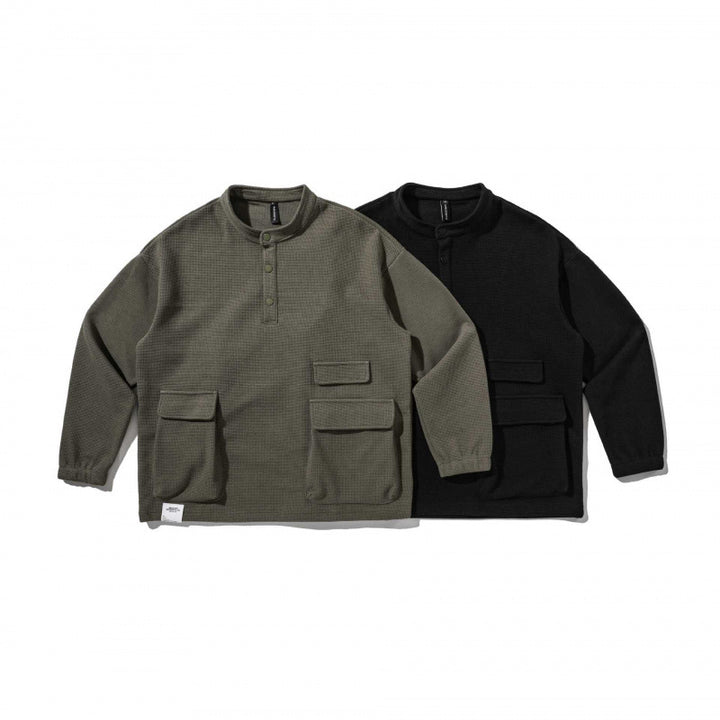 Unisex Oversize Waffelstrick-Henley-Sweatshirt mit Stehkragen, Druckknopfleiste und Utility-Taschen Echo Archiv
