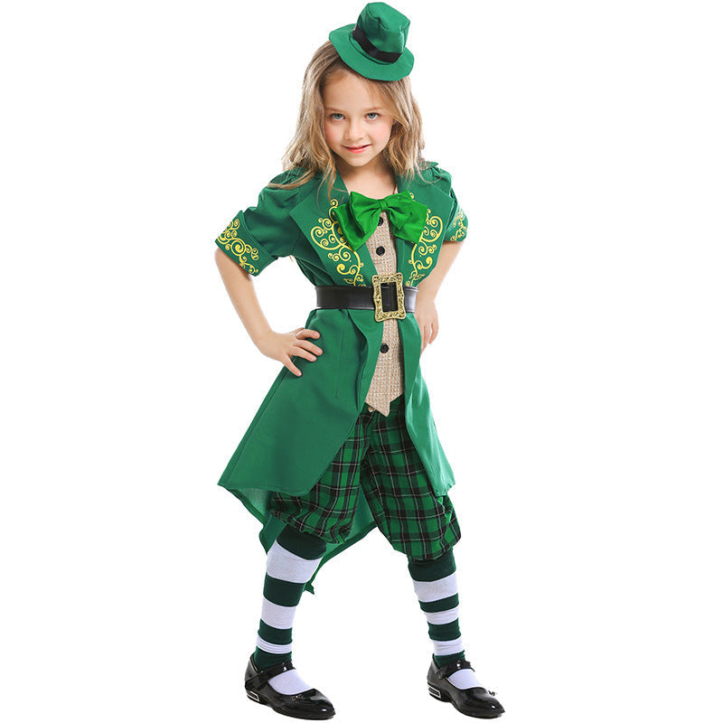 Mädchen Kostüm als irischer Leprechaun mit Hut und Schürze Echo Archiv
