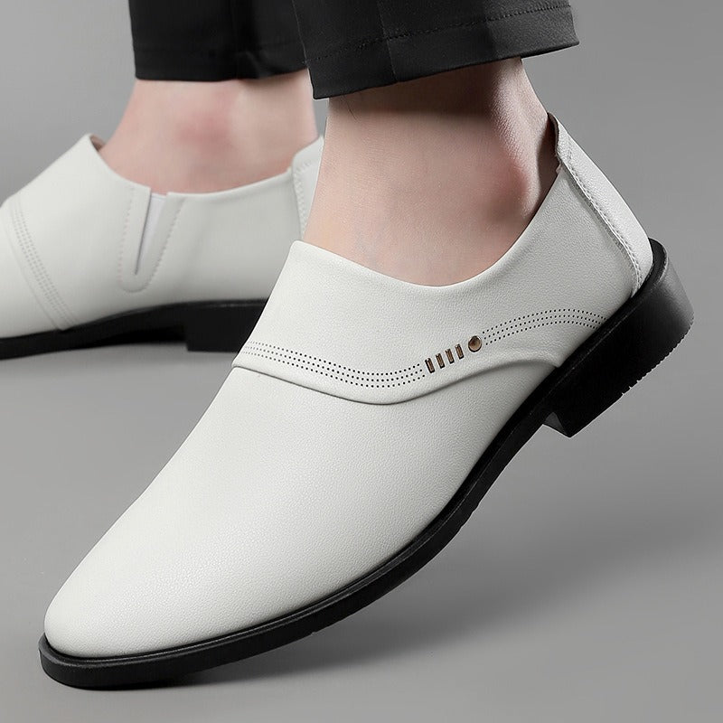 Herren Eleganter Slip-On Business-Halbschuh mit spitzer Zehenkappe und dezenter Perforation Echoarhiv