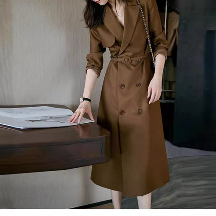 Damen Eleganter Trenchcoat mit doppelter Knopfleiste und Taillengürtel Echoarchiv