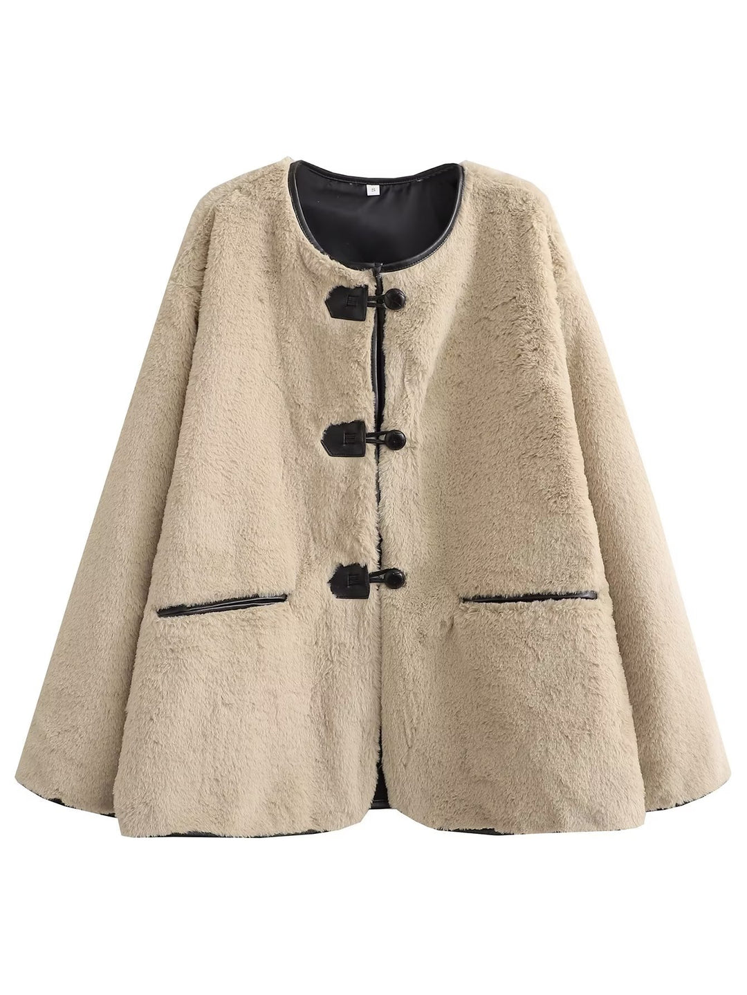 Damen kurzer Teddy-Mantel mit Knebelverschluss, Lederimitat‑Einfassung und aufgesetzten Taschen – Célinea