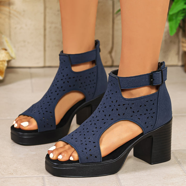 Damen  Cut-Out Knöchel-Sandalette mit mittelhohem Blockabsatz und perforiertem Veloursimitat Echo Archiv