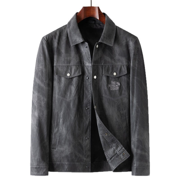 Herren Velourslederoptik-Truckerjacke mit Hemdkragen und Pattentaschen Echoarchiv